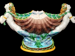 Wow! Vas Putri Duyung Antik Ini Harganya Ditaksir Rp 119 Juta