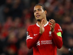 Virgil van Dijk Kalem Soal Masa Depan