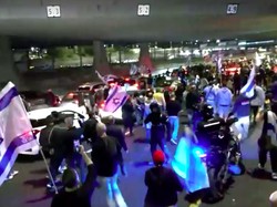 Tuntut Pemilu Baru, Massa Demo di Tel Aviv Blokade Jalan