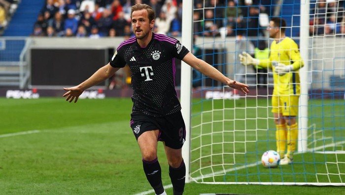 Soccer Football - Bundesliga - SV Darmstadt 98 v Bayern Munich - Merck-Stadion am Bollenfalltor, Darmstadt, Germany - March 16, 2024 Bayern Munichs Harry Kane celebrates scoring their second goal REUTERS/Kai Pfaffenbach DFL REGULATIONS PROHIBIT ANY USE OF PHOTOGRAPHS AS IMAGE SEQUENCES AND/OR QUASI-VIDEO.