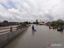 Jalur Pantura Demak-Kudus Lumpuh Akibat Tanggul Sungai Jebol