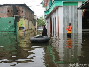 Banjir di Kudus Hampir Seminggu, Warga: Lebih Parah dari Tahun Lalu Banjir di Kudus Hampir Seminggu, Warga: Lebih Parah dari Tahun Lalu