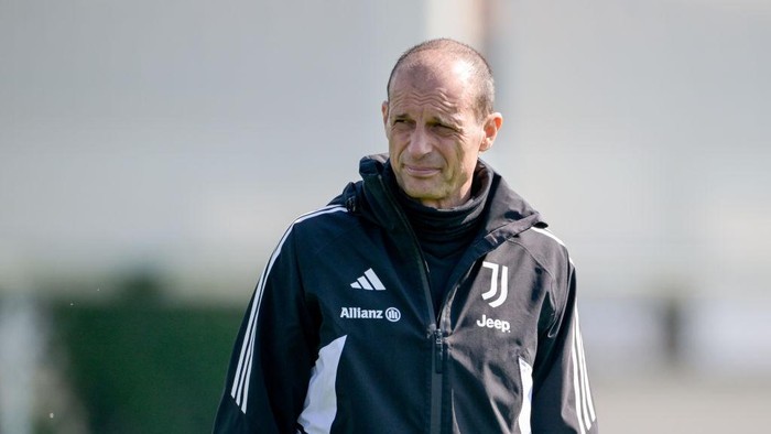 TURIN, ITALY - MARCH 14: Massimiliano Allegri of Juventus during a training session at JTC on March 14, 2024 in Turin, Italy.  (Photo by Daniele Badolato - Juventus FC/Juventus FC via Getty Images)