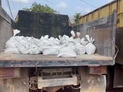 Polisi Gagalkan Penyelundupan Belasan Ton Pasir Timah di Bangka