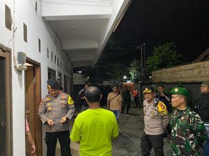 Berduaan di Hotel Saat Ramadan, 4 Pasangan di Luar Nikah Diamankan Polisi Berduaan di Hotel Saat Ramadan, 4 Pasangan di Luar Nikah Diamankan Polisi