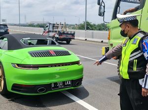 Harga dan Spesifikasi Porsche yang Tabrak Livina di Jalan Tol Harga dan Spesifikasi Porsche yang Tabrak Livina di Jalan Tol