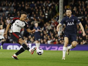 Tottenham Tertinggal 0-1 dari Fulham di Babak Pertama Tottenham Tertinggal 0-1 dari Fulham di Babak Pertama