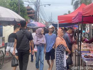 Senangnya Pedagang soal Viral Tak Puasa Berburu Takjil: Jadi Cepet Laku