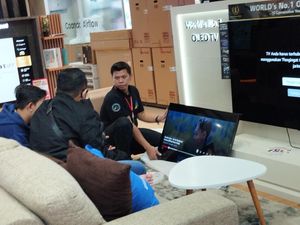 Senangnya Pelanggan Transmart Ini Beli TV LED 55 Inch Hemat Rp 1 Jutaan