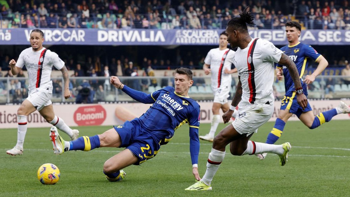 AC Milan mengalahkan Verona 3-1 di lanjutan Liga Italia. (Foto: REUTERS/Ciro De Luca)
