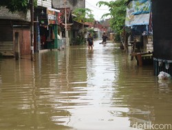 Banjir di Pati Capai 1,5 Meter, Ribuan Warga Tetap Pilih Bertahan di Rumah