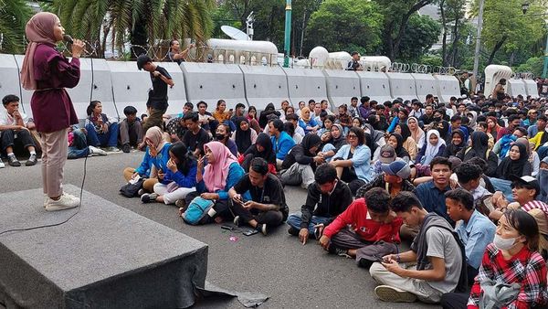Aksi Mahasiswa dan Pelajar Dukung KPU