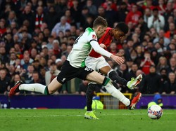 MU menang dramatis atas Liverpool di perempatfinal Piala FA 2023/2024. Bermain di Old Trafford, Manchester, Minggu (17/3/2024) malam WIB, The Red Devils menang 4-3 dalam pertandingan berdurasi 120 menit.