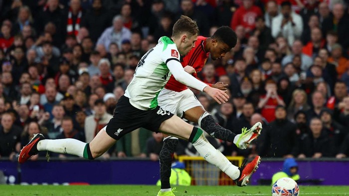 Soccer Football - FA Cup - Quarter Final - Manchester United v Liverpool - Old Trafford, Manchester, Britain - March 17, 2024
Manchester Uniteds Amad Diallo celebrates scoring their fourth goal REUTERS/Molly Darlington