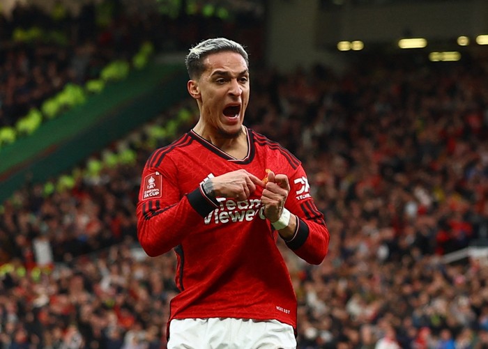 Soccer Football - FA Cup - Quarter Final - Manchester United v Liverpool - Old Trafford, Manchester, Britain - March 17, 2024 Manchester Uniteds Antony celebrates scoring their second goal REUTERS/Molly Darlington