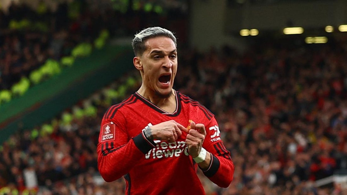 Antony merayakan gol Manchester United. (Foto: REUTERS/Molly Darlington)