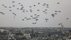 Bantuan Kemanusiaan untuk Gaza Kembali Dijatuhkan dari Langit