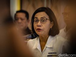 Anggota DPD Ungkap Banyak PHK & Pabrik Tutup, Ini Respons Sri Mulyani