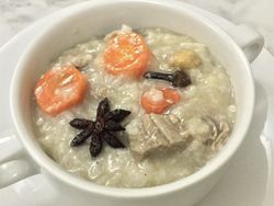 Bubur Sop dan Cha, Menu Buka Puasa Ikonik di Masjid Jamik Kebun Bunga Medan Bubur Sop dan Cha, Menu Buka Puasa Ikonik di Masjid Jamik Kebun Bunga Medan