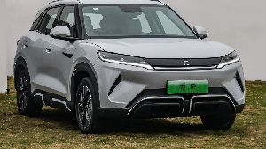 Ini BYD Yuan UP, Mobil Listrik Seharga Rp 174 Juta yang Sudah Ada di Dealer