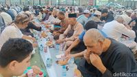 Syahdunya Buka Puasa Ramadan di Madinah