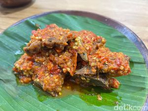 5 Tempat Makan Murah Enak di Sekitar Ashta, Mulai Rp 20 Ribuan! 5 Tempat Makan Murah Enak di Sekitar Ashta, Mulai Rp 20 Ribuan!