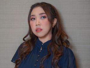 Penyesalan Kiky Saputri Lihat Sikap Anggota DPR Penyesalan Kiky Saputri Lihat Sikap Anggota DPR