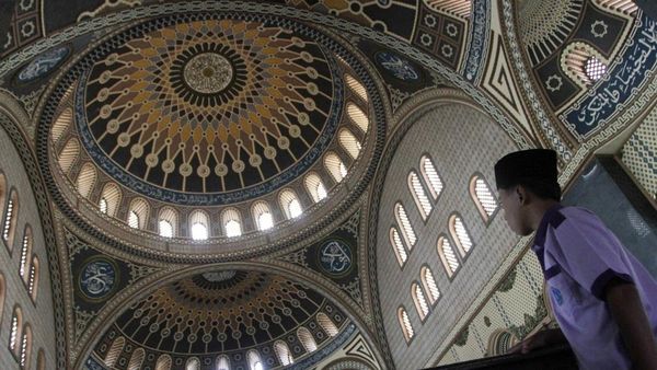 Megahnya Masjid Jamik Al Hidayah Malang, Mirip Hagia Sophia