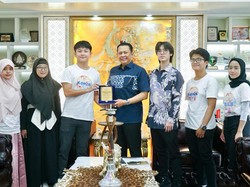 Bamsoet Puji Inovasi Mesin Pemilah Sampah Berteknologi AI Karya Komib