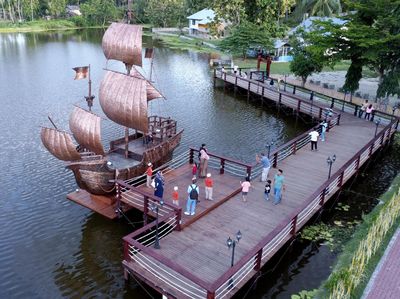 Ngabuburit Seru di Danau Perintis Gorontalo