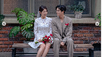 7 Foto Pernikahan Park Shin Hye dan Park Hyung Sik di Doctor Slump