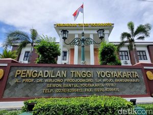 Eks Hakim Dicopot Akibat Nyabu Jadi PNS, Ketua PT Jogja: Itu dari MA Eks Hakim Dicopot Akibat Nyabu Jadi PNS, Ketua PT Jogja: Itu dari MA