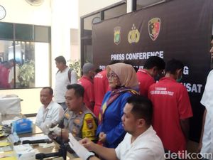 Polisi Bongkar Pabrik Meterai Palsu di Cikarang, 6 Tersangka Ditangkap