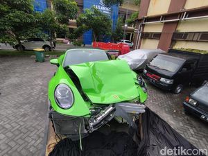 Keluarga Pengemudi Porsche Penabrak Livina Ingin Damai, Korban Belum Jawab