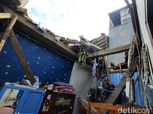 Cerita Dramatis Istri Selamatkan Keluarganya Tertimpa Tembok Rumah Saat Tidur Cerita Dramatis Istri Selamatkan Keluarganya Tertimpa Tembok Rumah Saat Tidur