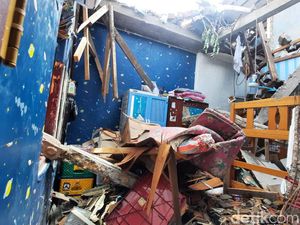 Kondisi Terkini Rumah Warga Jaksel yang Tertimpa Tembok Ambruk