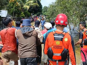Fachrezi yang Hanyut Saat Berenang di Sungai Ogan Ilir Ditemukan Tewas Fachrezi yang Hanyut Saat Berenang di Sungai Ogan Ilir Ditemukan Tewas