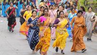 Ribuan Emak-emak India Ikut Maraton Pakai Saree, Begini Kemeriahannya
