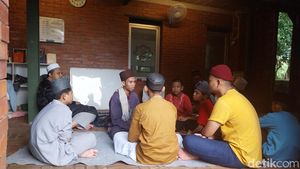 Bunga-bunga Ilmu di Rumah Tuli Jatiwangi Majalengka