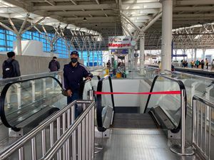 Kemenhub Cek Eskalator-Lift di Stasiun Manggarai yang Mati Lagi Pagi Ini Kemenhub Cek Eskalator-Lift di Stasiun Manggarai yang Mati Lagi Pagi Ini