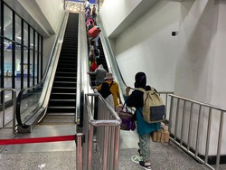 Warga Bingung Eskalator di Stasiun Manggarai Bolak-balik Mati