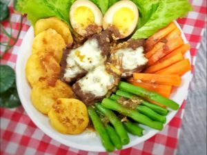 Resep Selat Solo Topping Keju Leleh yang Gurih Mulur Resep Selat Solo Topping Keju Leleh yang Gurih Mulur