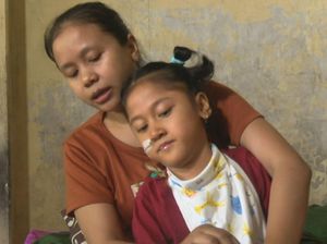 Perjuangan Anak Semata Wayang Petugas Kebersihan Alami Cerebral Palsy