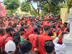 2 Caleg PDIP Diisukan Tak Dilantik, Simpatisan Geruduk KPU Sukoharjo