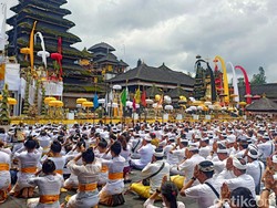 Masyarakat Dilarang Terbangkan Drone Selama Karya IBTK di Besakih