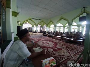 Melihat Khusuknya Semaan Al-Quran di Masjid Agung Kauman Magelang
