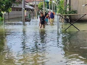Banjir Karanganyar Demak Sudah Sampai Permukiman Wonoketingal