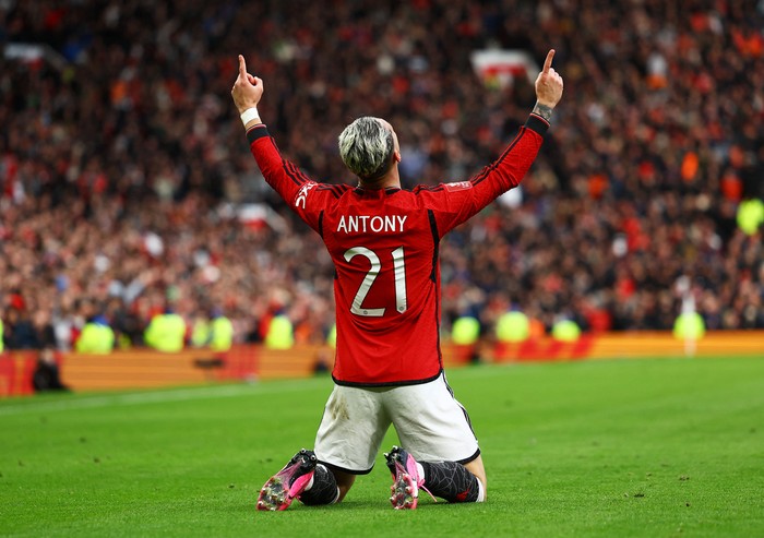 Soccer Football - FA Cup - Quarter Final - Manchester United v Liverpool - Old Trafford, Manchester, Britain - March 17, 2024 Manchester Uniteds Antony celebrates scoring their second goal REUTERS/Molly Darlington