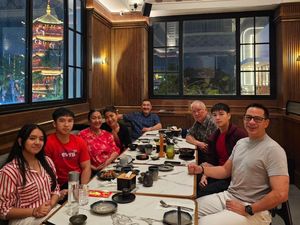 Penjelasan Ari Wibowo soal Makan Bareng dengan Eks Istri Penjelasan Ari Wibowo soal Makan Bareng dengan Eks Istri