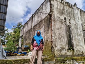 6 Tahun Bertahan di Antara Puing-puing Gempa Lombok 6 Tahun Bertahan di Antara Puing-puing Gempa Lombok